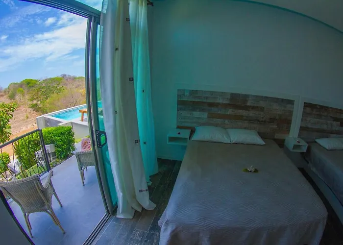 Esencia Guana, Beach House Lodge